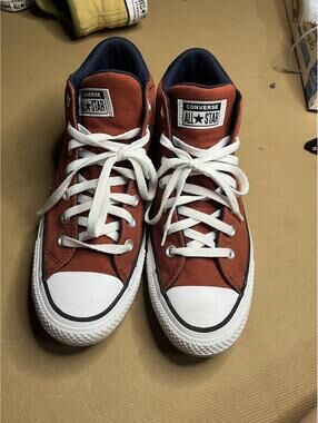 Converse Chuck Taylor All Star Madison Mid Unisex Men’s 10/ Womens 12